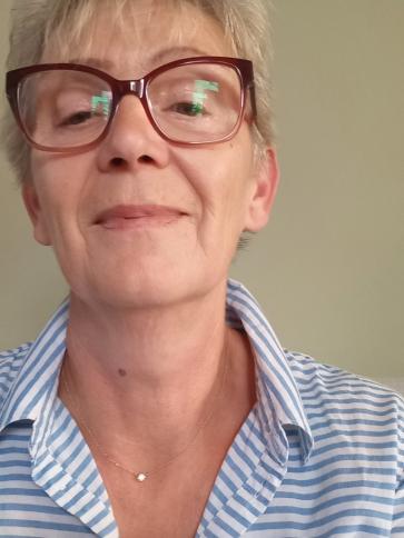 Tímea, 56 éves egri társkereső nő profil fotója