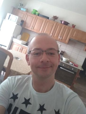 Sándor, 43 éves oroszlányi társkereső férfi profil fotója
