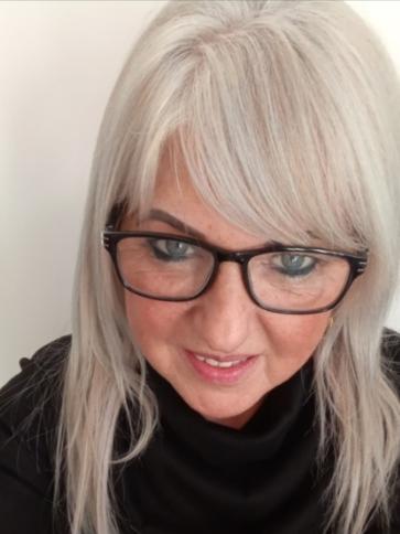 Natalia, 58 éves romániai társkereső nő profil fotója