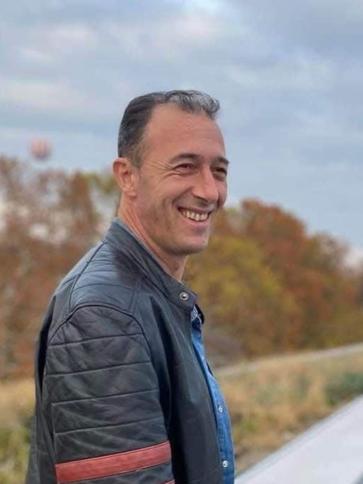 Gyula, 49 éves romániai társkereső férfi profil fotója