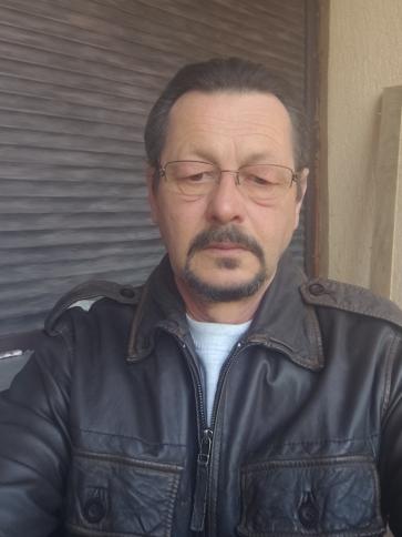 Attila, 62 éves kecskeméti társkereső férfi profil fotója