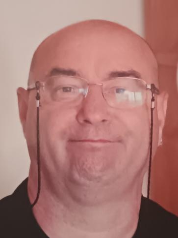 Sándor profilképe – Újszász