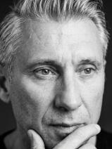 Emil profilképe