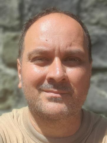 Robi, 47 éves oroszlányi társkereső férfi profil fotója