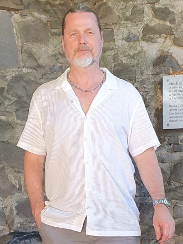 Csaba, 48 éves Nagy Britannia kerületi társkereső férfi profil fotója