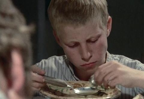 Indul a bakterház film