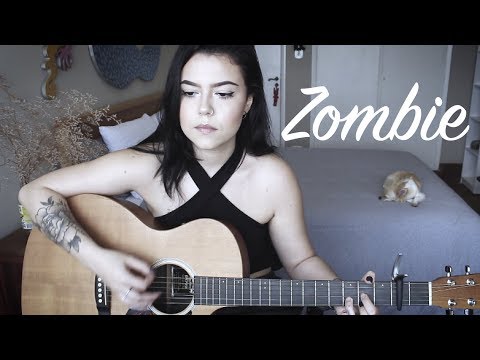 Nézd csak milyen békésen hallgatja a kutya ezt a dalt! youtube