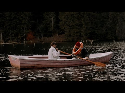 Egyik kedvenc zenekarom, a gitárosuk a lányaim gitároktatója volt. youtube