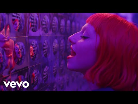 Sophie and the Giants - We Own The Night