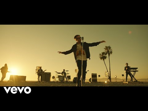 Top Gun film zene :)  youtube